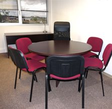 Salle de réunion du centre Espace Entreprise, accessible aux entreprises domiciliées